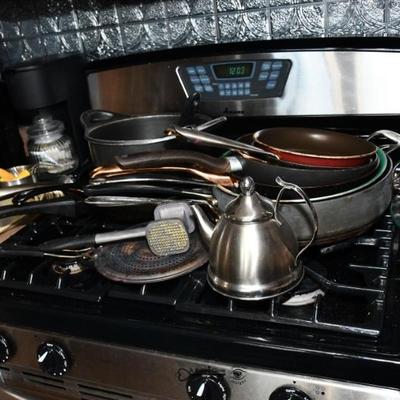 Sale Photo Thumbnail #252: 250 kitchen