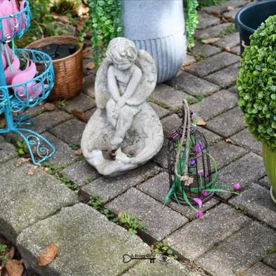 Sale Photo Thumbnail #682: 680 back yard