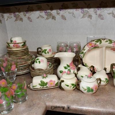 Sale Photo Thumbnail #302: 300 kitchen