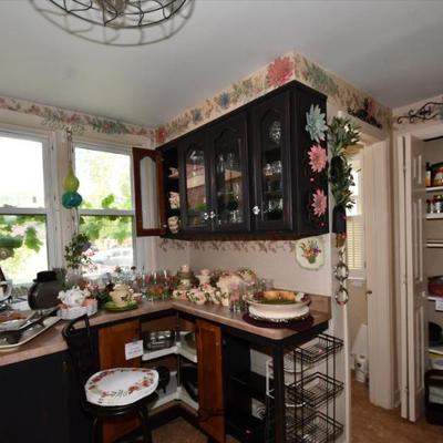 Sale Photo Thumbnail #250: 248 kitchen