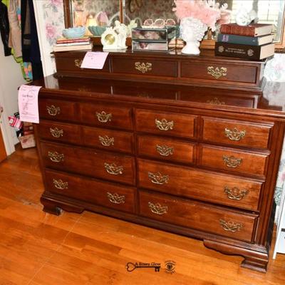 Sale Photo Thumbnail #530: 528 bedroom b