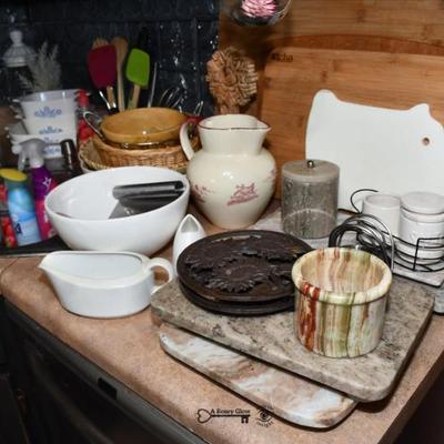 Sale Photo Thumbnail #264: 262 kitchen