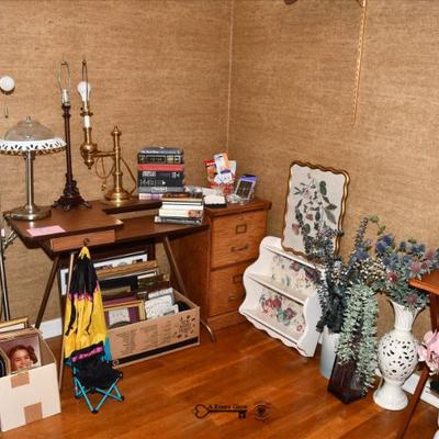 Sale Photo Thumbnail #451: 449 office