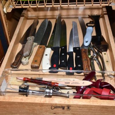 Sale Photo Thumbnail #316: 314 kitchen