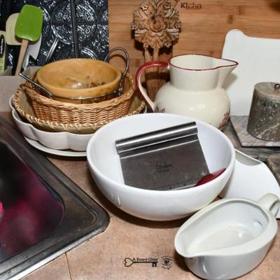 Sale Photo Thumbnail #262: 260 kitchen