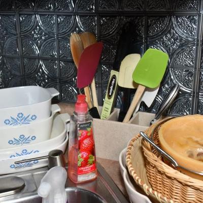 Sale Photo Thumbnail #263: 261 4 kitchen 19)