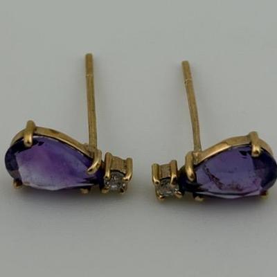 Pair of 14k Yellow Gold Pear-Cut Amethyst Stud Earrings