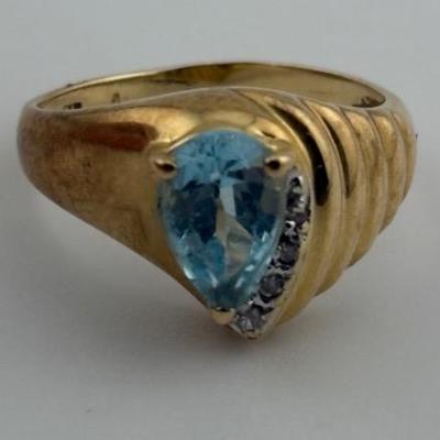14k Yellow Gold Modernist 1 Carat Pear Cut Blue Topaz Ring