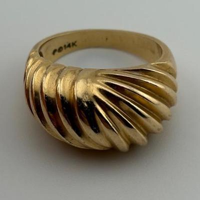 14k Yellow Gold Modernist Swirl Ring