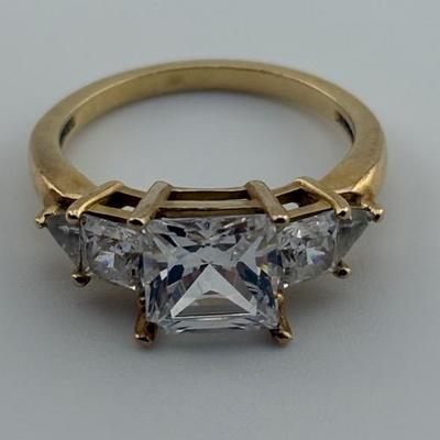 14k Yellow Gold Tri Princess Cut Ring