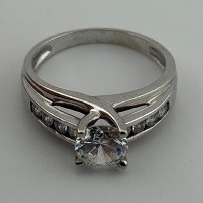 14k White Gold Ring