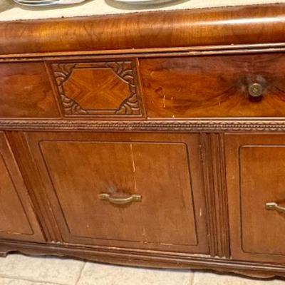 Beautiful vintage buffet 