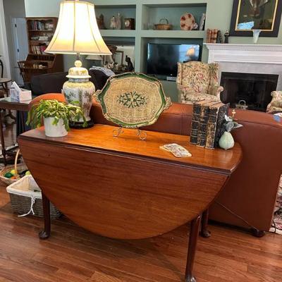 Sale Photo Thumbnail #213: GORGEOUS antique drop leaf table. 