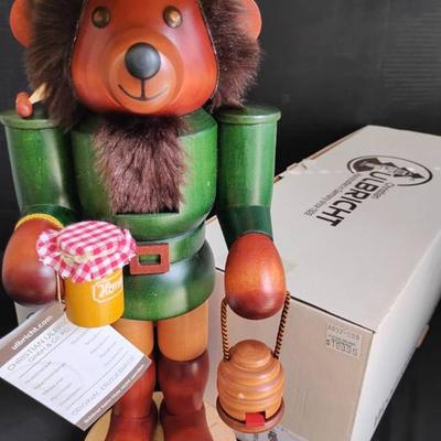 Sh775 ulbricht nutcracker bee keeper