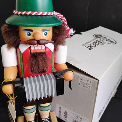 Sh766 ulbricht nutcracker music