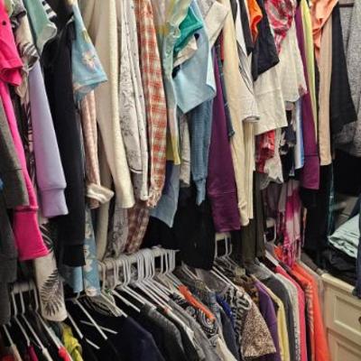 Packed closet of women's clothing $4 each