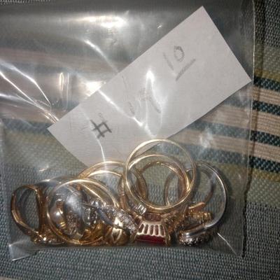 19 grams of 10kt gold 