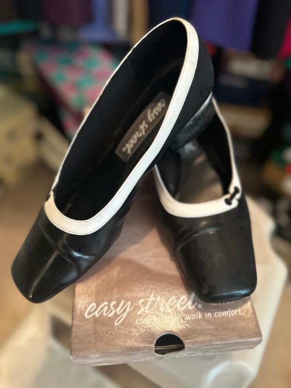 Sale Photo Thumbnail #5