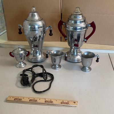 Vintage Chrome & Red Bakelite United Electric Percolator W/ Cream & Sugar Container 