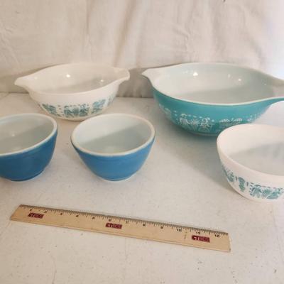 5pc Vintage Blue Pyrex Mixing Bowls - Amish Butterprint