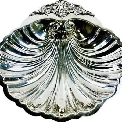 Sale Photo Thumbnail #73: Baroque By Wallace Silver Plate Shell Serving Piece