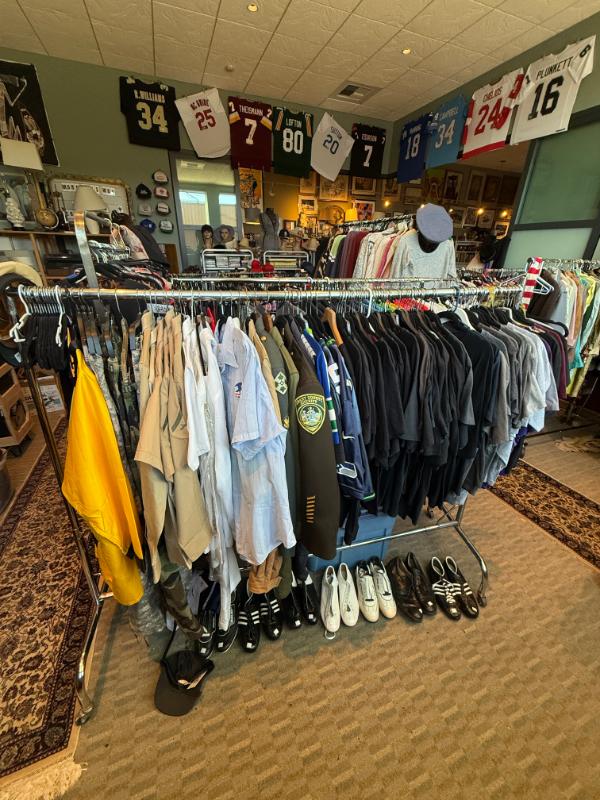 Sale Photo Thumbnail #99