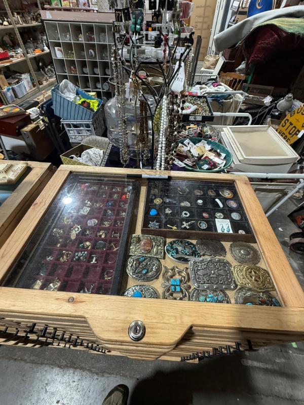 Sale Photo Thumbnail #4