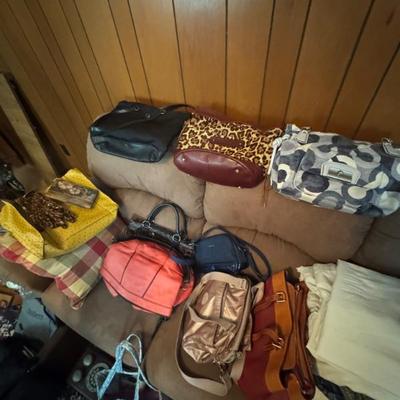 Sale Photo Thumbnail #122