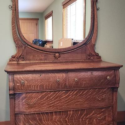 Antique Dresser w/Mirror 