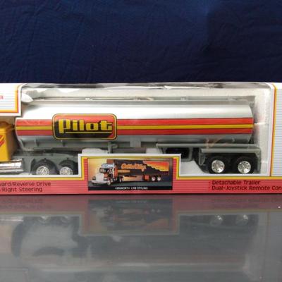 ABC Toys Super Hauler Remote Control Semi Truck w/Pilot-Tanker
