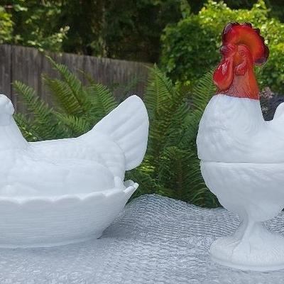 Hen & Rooster Fenton Glass Nesting Set