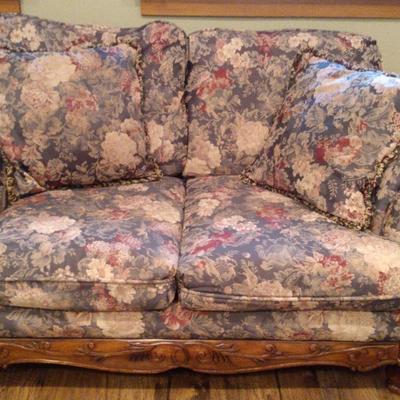 Floral Loveseat w/Ornate Wood Base 