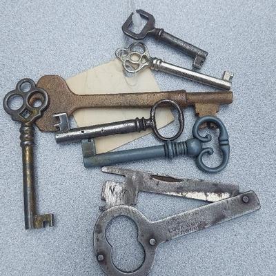 Vintage Keys