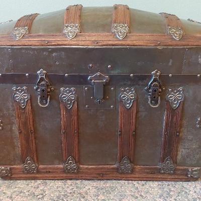 Steamer Trunk 