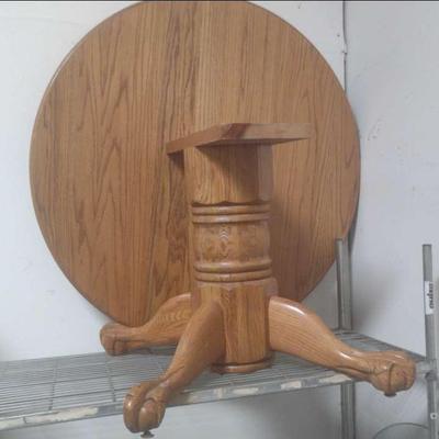 OAK DINING TABLE AND FOUR CARVED LOOK CHAIRS
