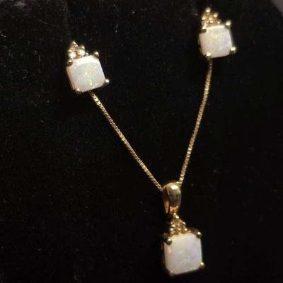 10K Gold Opal & Diamond Earrings & Pendant with 18" Chain Necklace