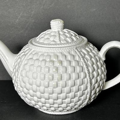 Tiffany & Co White Weave Ceramic Teapot 6”h