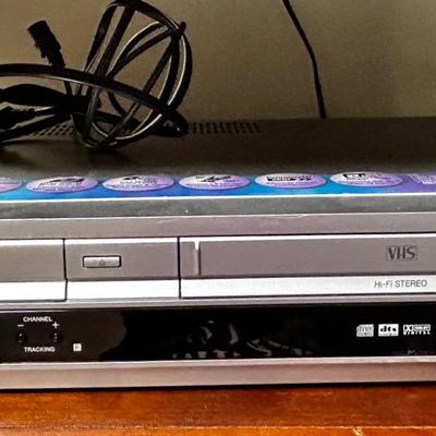 Sony DVD/VHS Model 0256770 With Remote