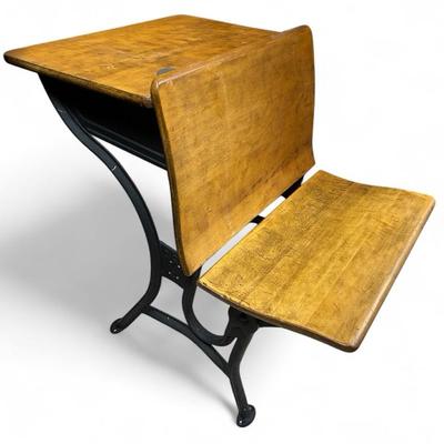 Vintage Schoolhouse Desk - 23.5x34x23.5"
