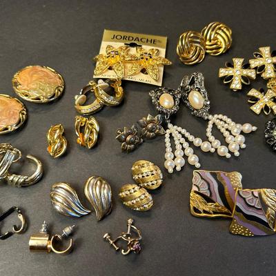 Vintage Costume Jewelry Clip-On Earrings