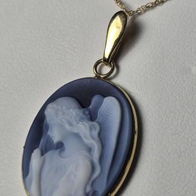 14K Gold Angel Cameo Style Pendant On A 18" Chain Necklace 