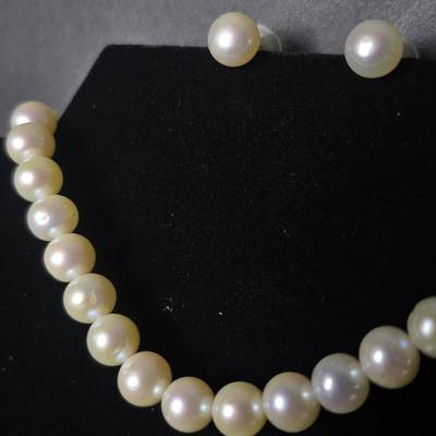 8.2mm Cultured Pearl Earrings & 19" Necklace
