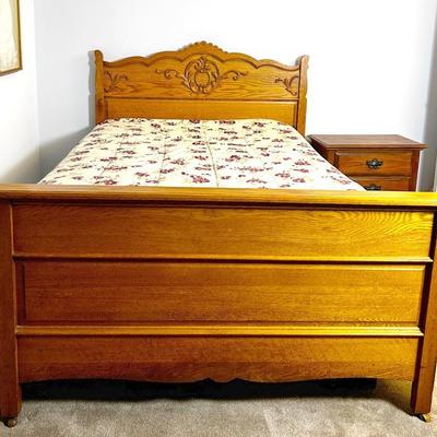 Antique Oak Full Size Bed Frame 