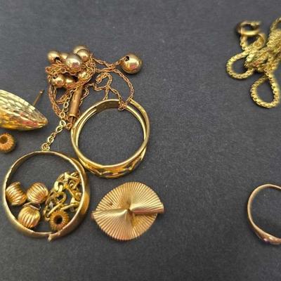 14K Gold (Tested) Scrap -Earring Singles, Jewelry Pieces, Plus 10K Child Ring & 8K Necklace