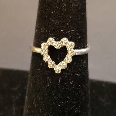 14K White Gold Small Diamond Accented Heart Ring - Size 6.75