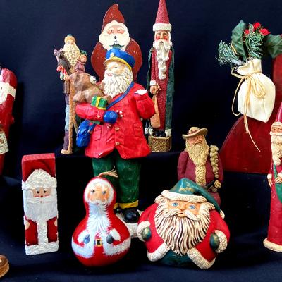 Santas Galore! 