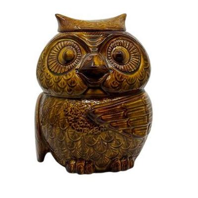 Lot 151    McCoy Wise Owl Cookie Jar USA, 1960s
