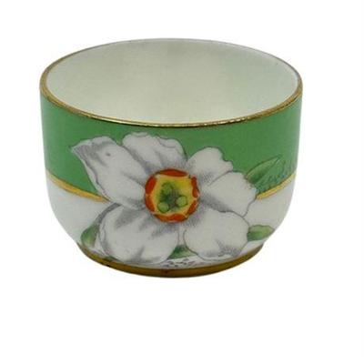 Lot 098  
Royal Paragon Porcelain Egg Cup