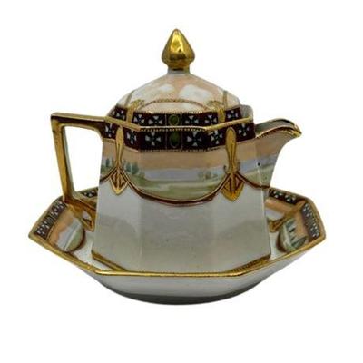Lot 100   
Nippon Single Teapot with Waste Bowl