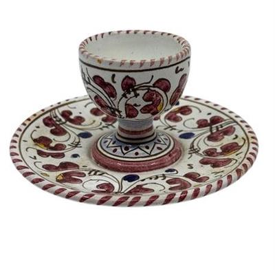 Lot 102 
Deruta Italian Pottery Egg Cup With Attached Under Plate